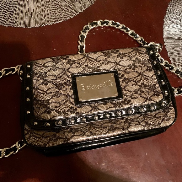 Betsy Johnson cross body lace bag - Picture 3 of 7